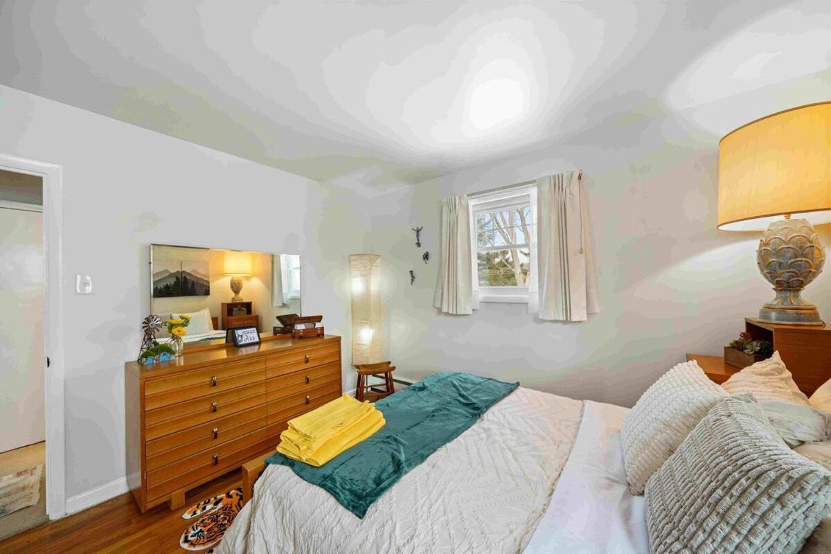 Krazy Kool Kop Experience Apartment *